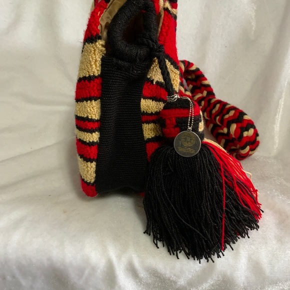 🆕Wayuu crossbody evil eye round tapestry bag!! Made in Colombia 🇨🇴 - Picture 8 of 8